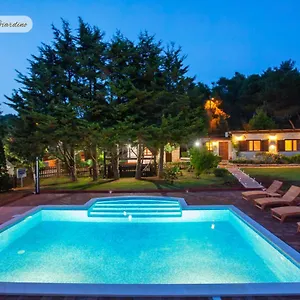 https://holiday-home-giardino-marino.pula-hotels.org